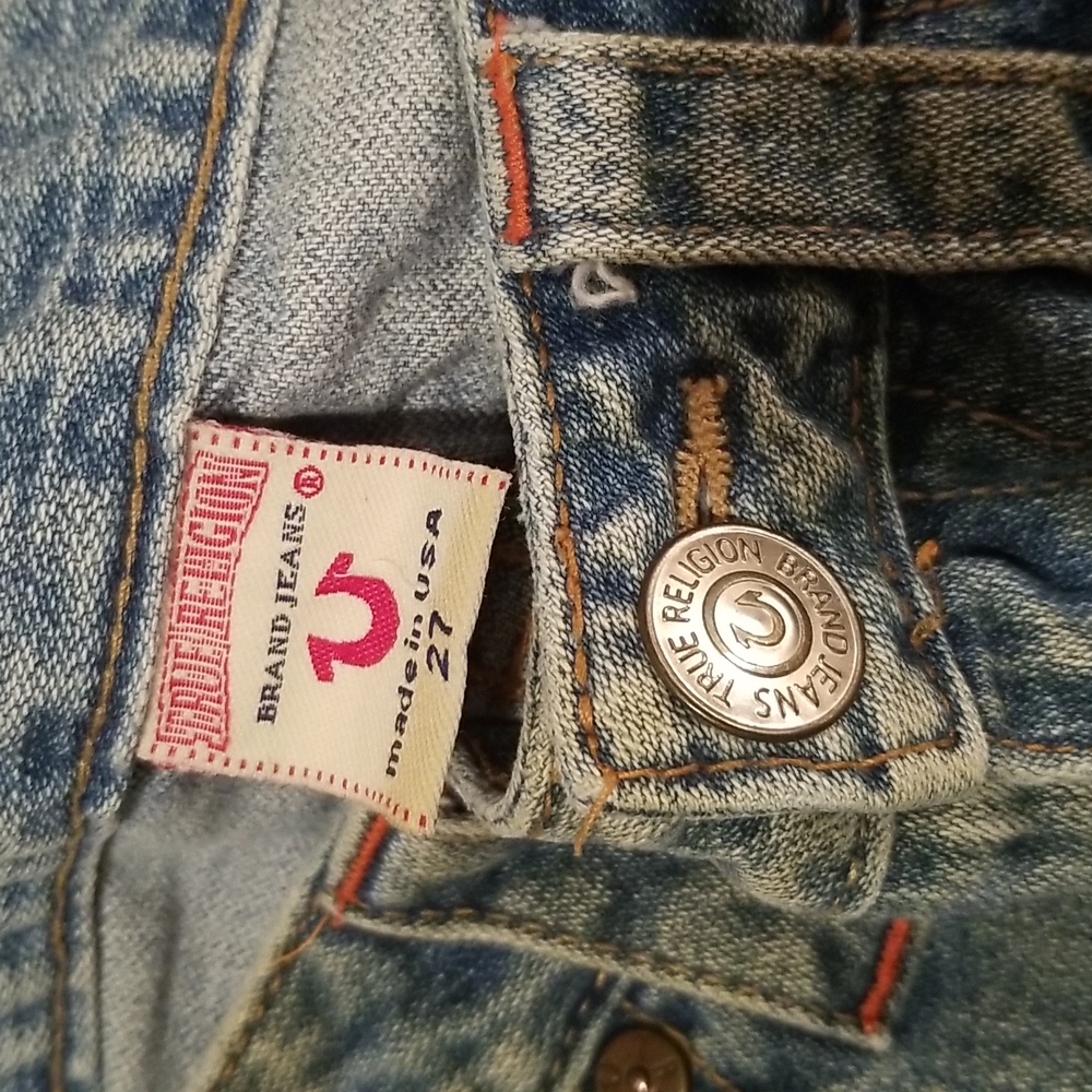 True Religion Distressed Shorts - Picture 4 of 9